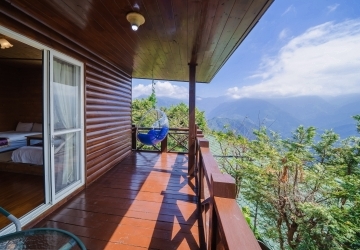 Fon Chin Homestay-Quad Room(Mountain View Balcony independent surface)